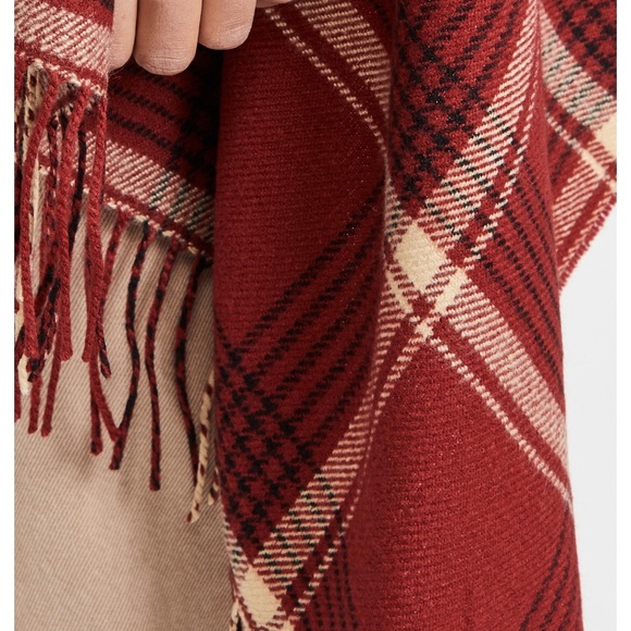 ⭐️HOST PICK⭐️ Plaid Cape Scarf - Picture 7 of 9
